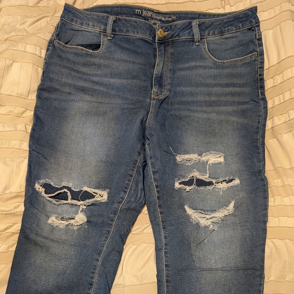 Maurices Men's Relaxed Distressed Denim Jeans